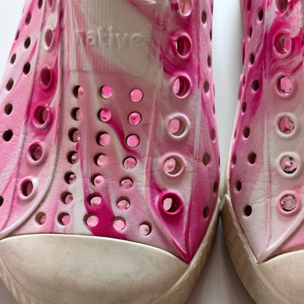 NATIVE SHOES - Picture 8 of 12